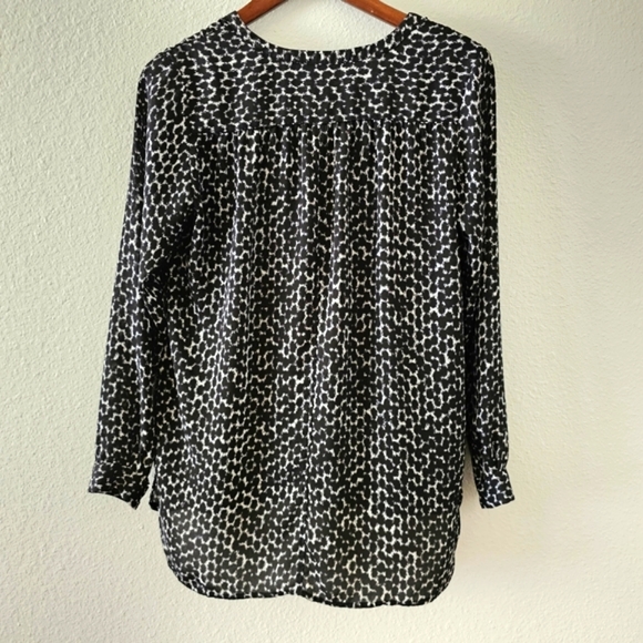 Violet + Claire top size M black white print long sleeve semi sheer lightweight - Picture 7 of 10